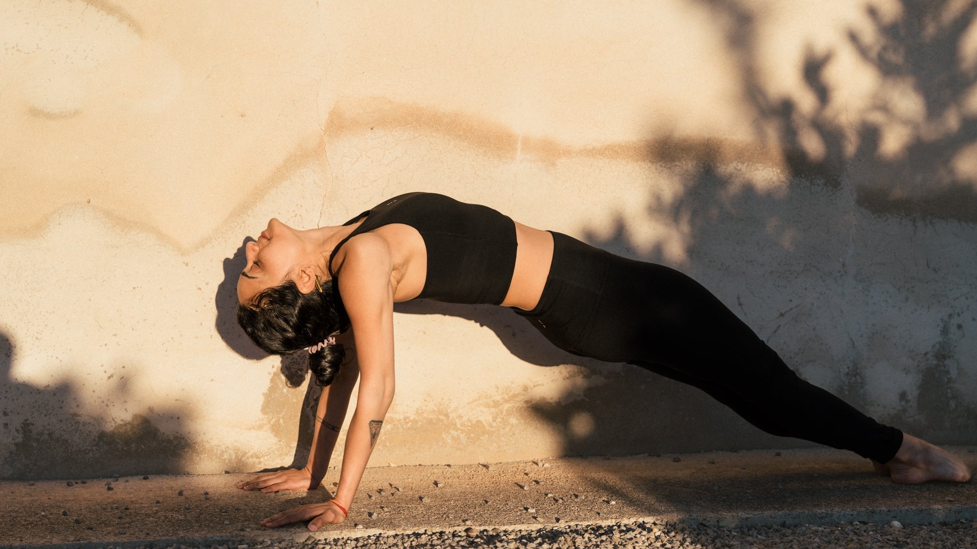 From Studio to Street: How to Build a Sustainable Capsule Wardrobe for Yoga and Everyday Life